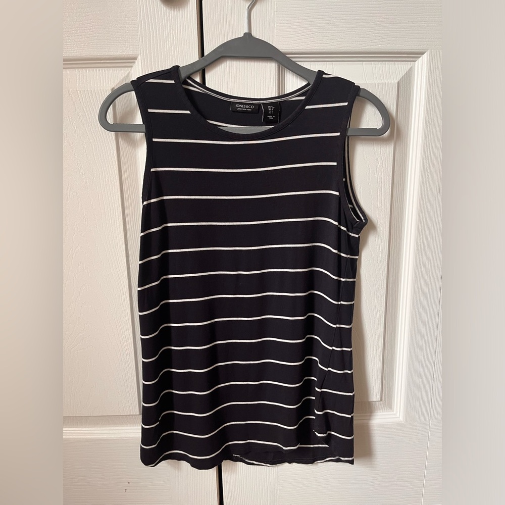 JONES & CO New York Size Small Tank Top Women’s Navy Blue and White Stripes